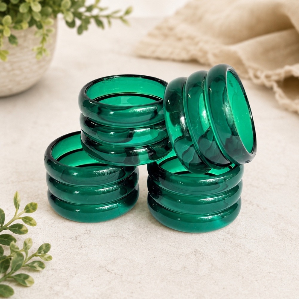 Vintage Emerald Green Lucite Napkin Rings Set of 4 Ribbed Acrylic Taiwan MCM